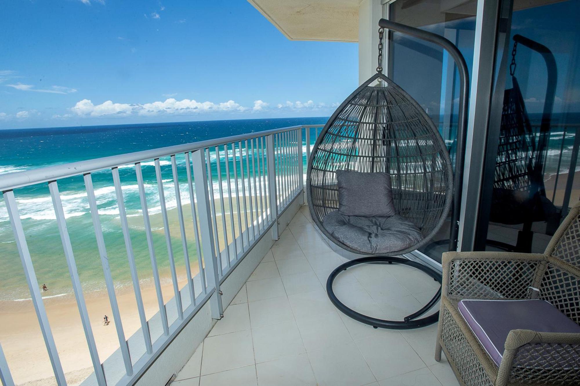 Apartment Wake Up Right On The Beach-bliss Gold Coast