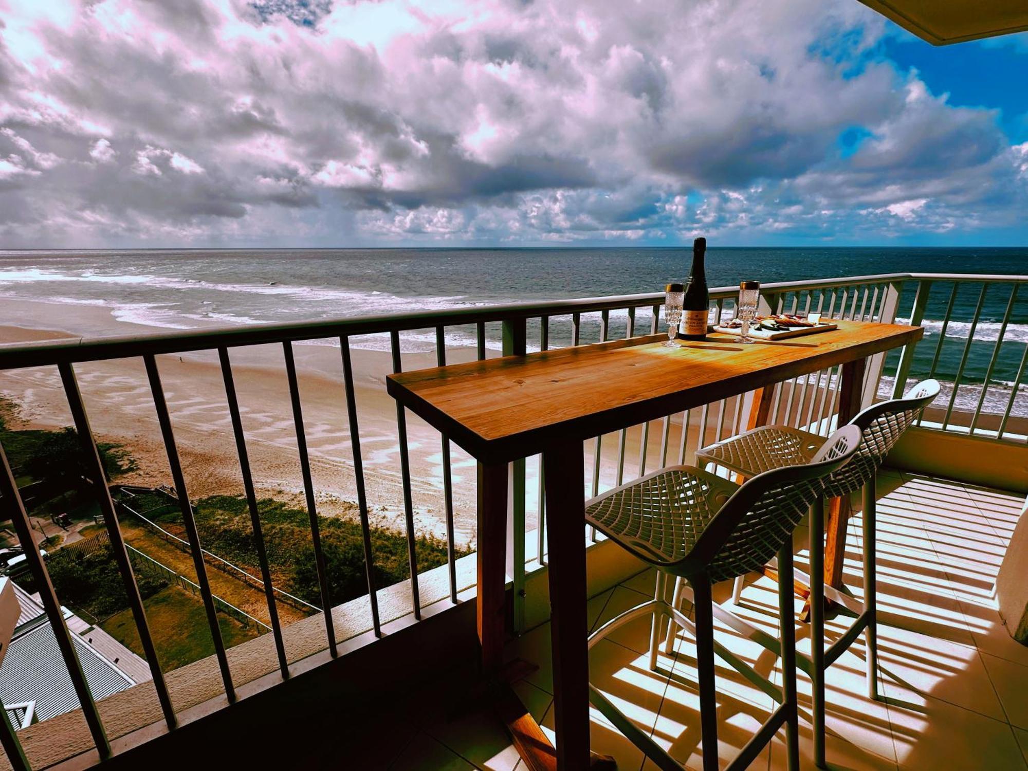 Wake Up Right On The Beach-bliss Apartment Gold Coast